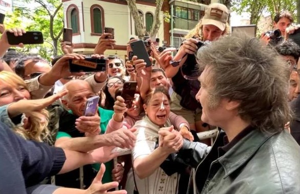Putin felicita a Javier Milei por su victoria en las presidenciales de Argentina