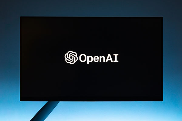 OpenAI anuncia regreso de Sam Altman como director ejecutivo