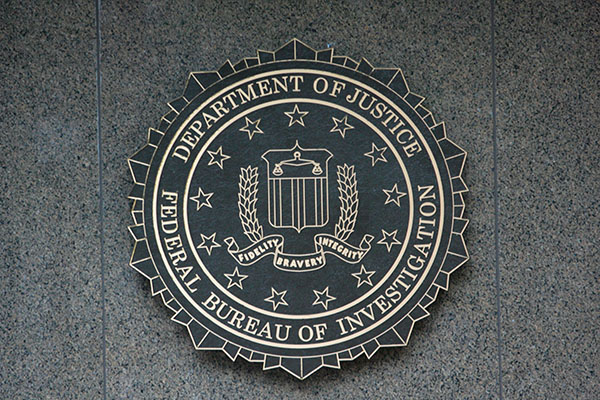 FBI investiga como ataque terrorista explosión de un vehículo en cruce entre EU y Canadá