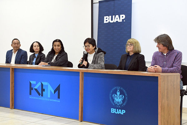 La FCFM celebra 50 años de formar profesionales en Matemáticas y 30 años de posgrados