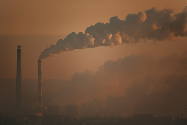 Contaminación del aire provocó más de 300,000 muertes en la UE en 2021