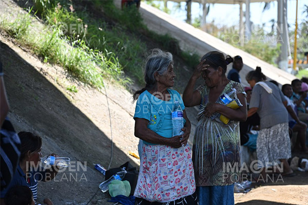Damnificados de Otis reciben más de tres toneladas en víveres