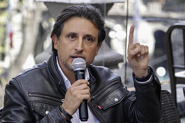 Denuncia José Juan Espinosa irregularidades en pasada legislatura tras su destitución