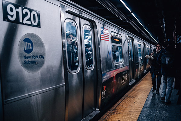 Tiroteo deja dos heridos en metro de Nueva York