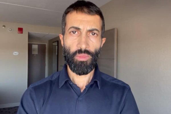 Hijo de cofundador de Hamás insta a Israel a matar a líderes del grupo radical, incluido su padre
