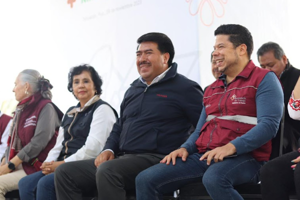 Prioriza gobierno estatal atención a poblanas en región de Tehuacán