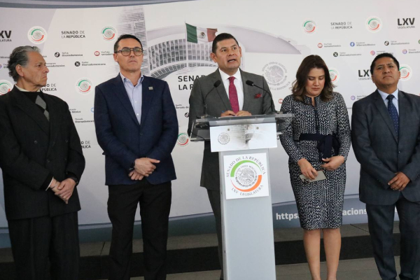 Revocación de mandato recordará a la autoridad que llega a servir, no a servirse: Alejandro Armenta