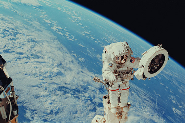 NASA experimenta con microgravedad y cómo el cuerpo humano se adapta a la ingravidez