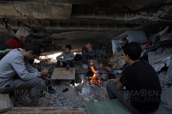 Ataques aéreos israelíes dejan al menos 100 muertos tras expiración de tregua