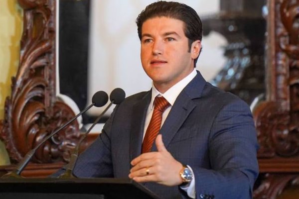 Prohíben a Samuel García salir de Nuevo León hasta que se asigne gobernador interino