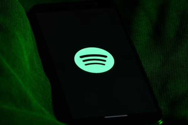 Spotify anuncia que despedirá al 17 % de su fuerza laboral global
