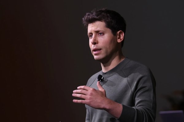 Revista Time nombra a Sam Altman el CEO del año