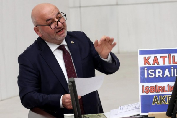 Diputado turco sufre ataque cardiaco tras afirmar que Israel sentirá "la furia de Alá"
