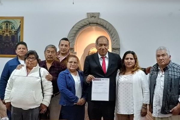 Tomás Tenocelotl se registra por la candidatura de Morena a la presidencia municipal de Puebla