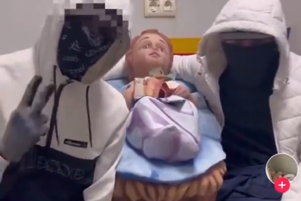 "Secuestran" en España a un niño Jesús y exigen 2,000 euros de rescate