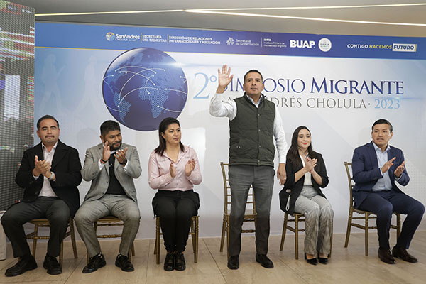 Edmundo Tlatehui da inicio al Segundo Simposio Migrante en San Andrés Cholula