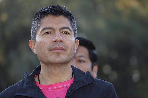 Eduardo Rivera solicitará licencia definitiva este jueves