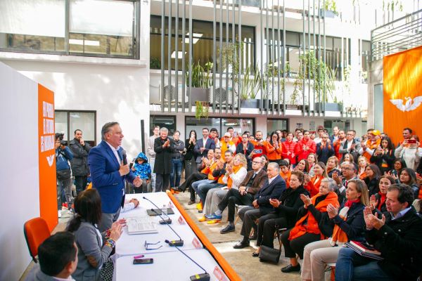 Fernando Morales se registra como precandidato a la gubernatura de Puebla
