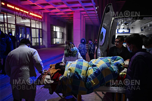 Sube a 148 número de muertos por terremoto en China