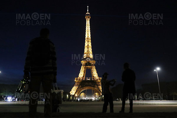 La Torre Eiffel cierra sus puertas por huelga de empleados
