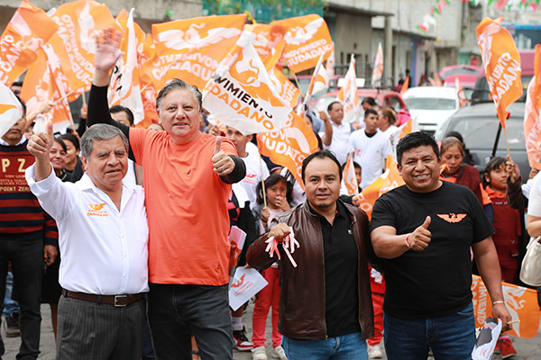 Fernando Morales visita Altepexi y Tehuacán en su tercer día de precampaña