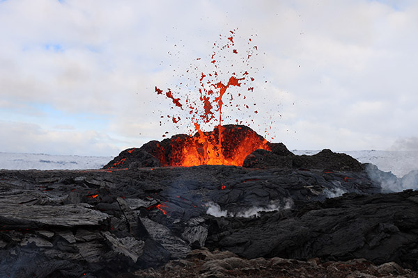 Meteorólogos de Islandia alertan sobre posibilidad de una nueva erupción volcánica