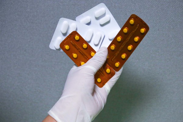 Cofepris señala falsificación y comercialización ilegal en 3 medicamentos oncológicos