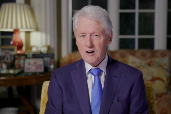 Bill Clinton es nombrado más de 50 veces en informe oficial sobre tráfico sexual de Epstein