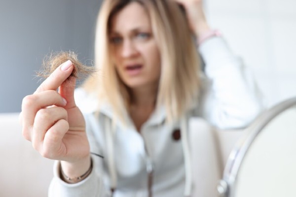 Medicamentos para perder peso estarían vinculados con caída del cabello y pensamientos suicidas
