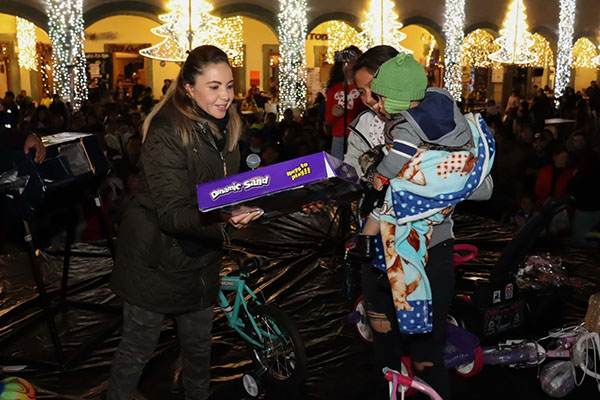 San Pedro Cholula celebra el Día de Reyes con Rosca Monumental y rifa de juguetes