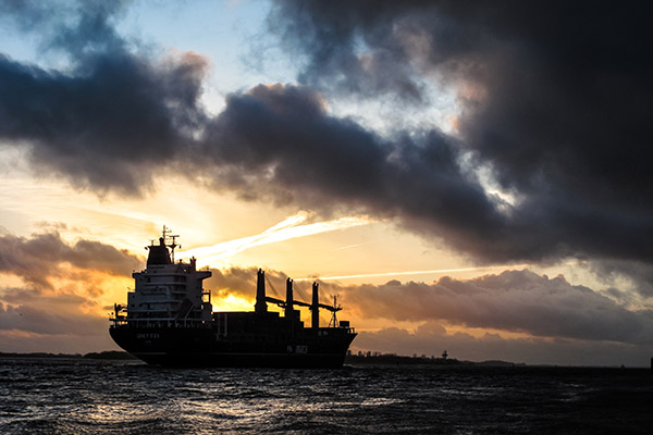 Armada de Irán incauta un petrolero en el golfo de Omán