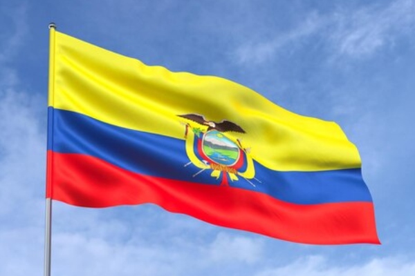 Militares de Ecuador continúan operativos para retomar el control de las cárceles