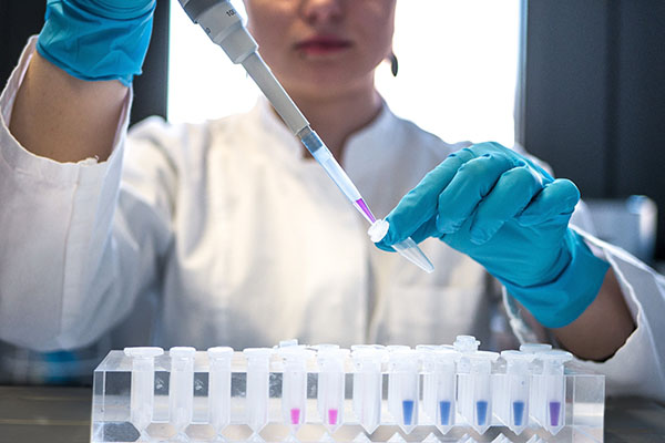 EU intenta crear "epidemias controladas artificialmente", afirma Rusia
