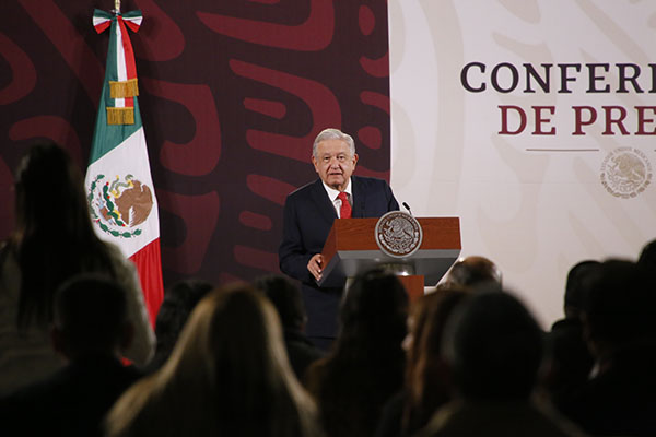 AMLO minimiza dichos de Trump sobre cerrar la frontera: “Es para ganar votos”