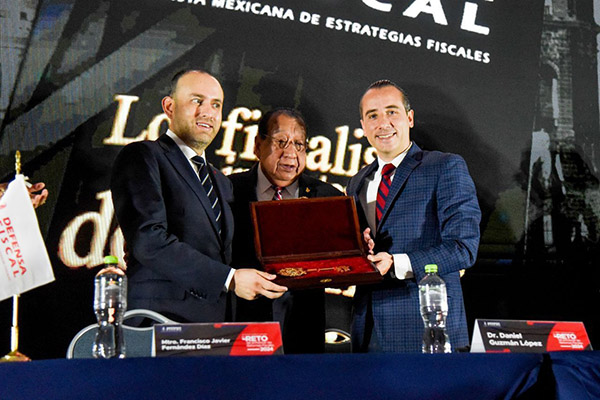 Asiste Mario Riestra a la inauguración del congreso “El reto de enfrentar las reformas fiscales 2024”