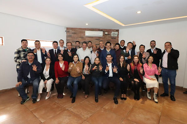 Armenta asiste a la reunión de aspirantes a la Coordinación Municipal de la 4T en Puebla