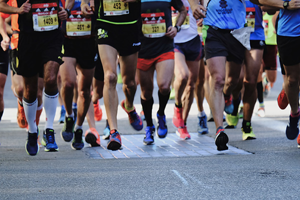 Maratón en Hong Kong termina con un muerto y 842 heridos