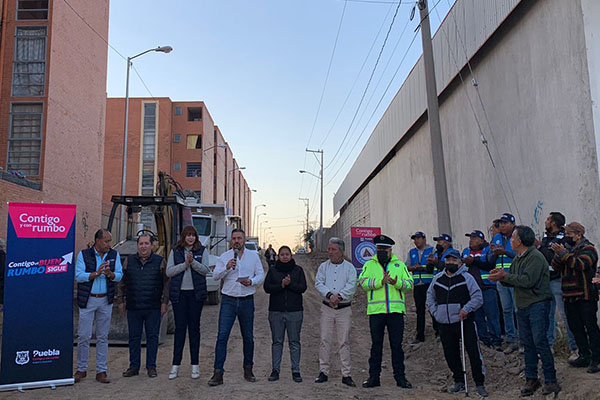 Supervisa Adán Domínguez rehabilitación de vialidad en San José Chapulco