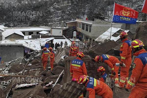 Crecen a 31 los fallecidos por deslizamiento de tierra en el suroeste de China