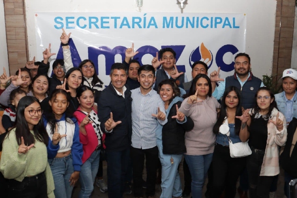 Panistas en Amozoc presentan sus necesidades a Lalo Rivera