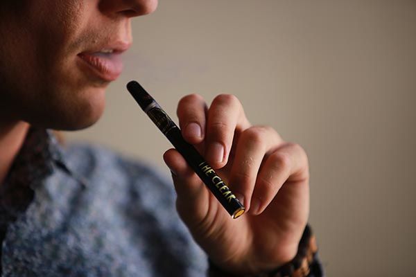 Vapeadores sin nicotina también representan un riesgo para la salud: científicos