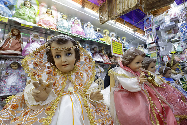 Vestir al Niño Dios, tradición del Día de la Candelaria que ha llegado al comercio electrónico