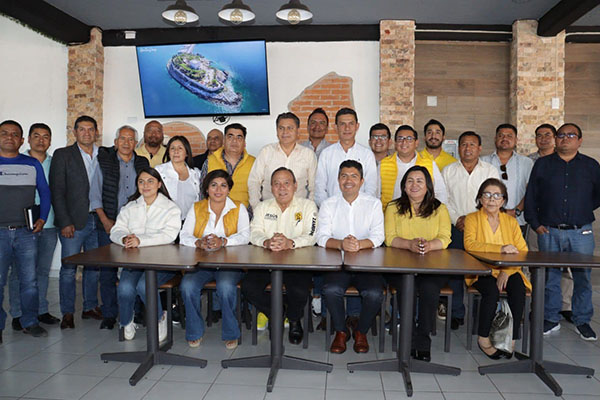 Participa Lalo Rivera en mesa de trabajo con líderes del PRD
