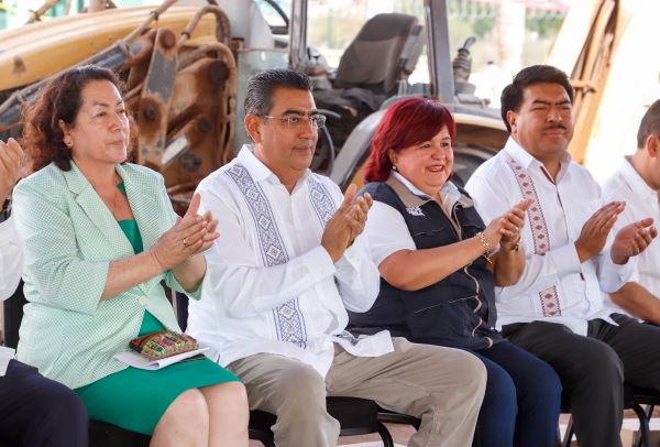 Inicia Sergio Salomón construcción de nuevo centro de salud en Chinantla