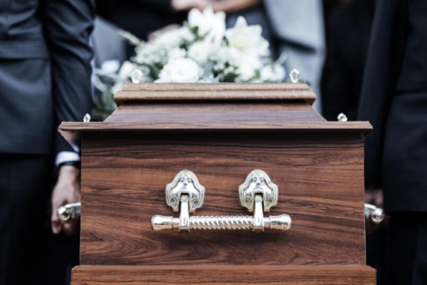 El negocio de la muerte: una funeraria española vendía cadáveres a universidades