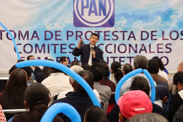 Se necesita actitud, emoción y determinación, afirma Lalo Rivera ante estructura panista de Xiutetelco