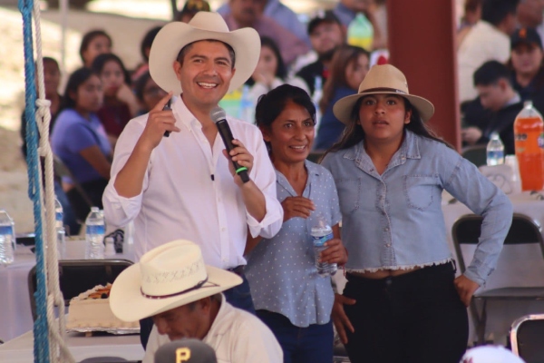 Destaca Lalo Rivera el trabajo de las mujeres de la Mixteca Poblana