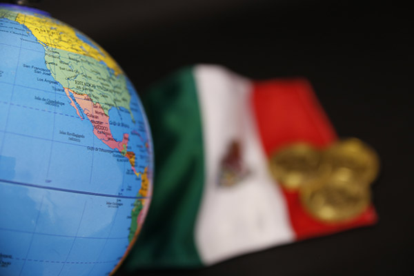 Por primera vez en 20 años, México desplaza a China como principal importador de EU