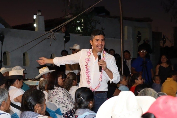Lalo Rivera, en Teopantlán, atestiguó el compromiso de la estructura panista