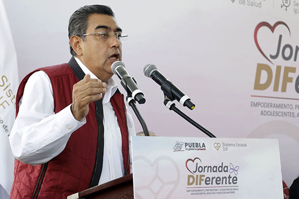 Adelanta Sergio Salomón incorporación de Estefan Chidiac al gobierno del estado